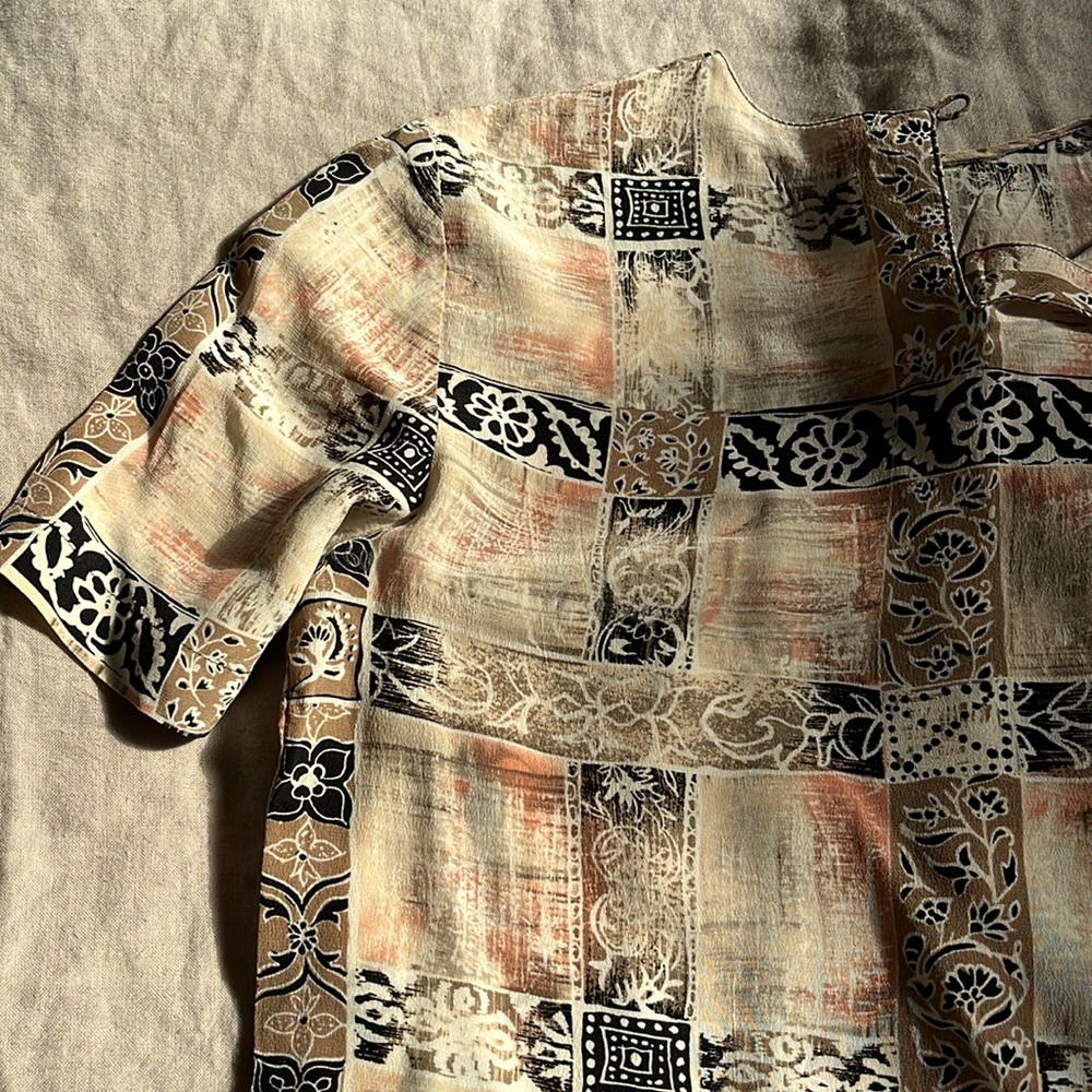 100% silk cute vintage top Sz XS - Picture 5 of 5